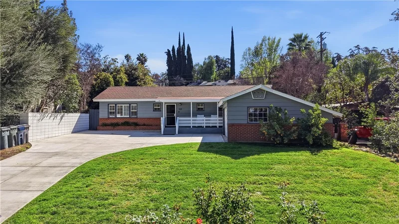 909 W Crescent Avenue, Redlands, CA 92373