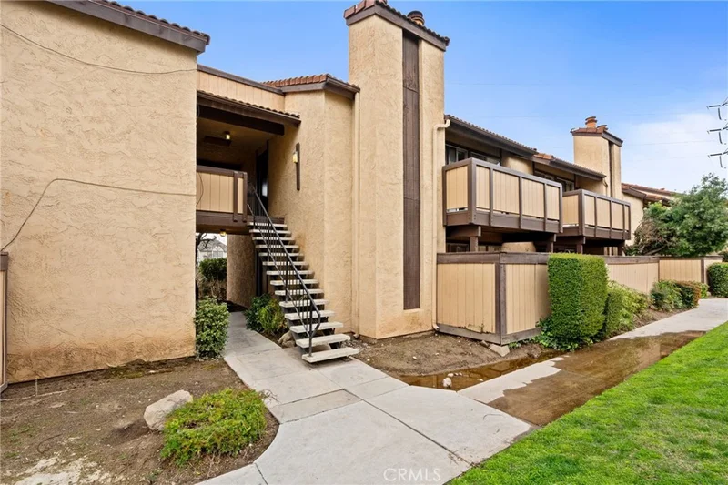 1550 W Ashlan 125, Fresno, CA 93705