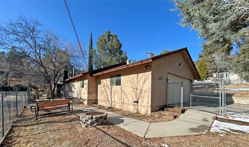 43729 Lake View Road, Lake Hughes, CA 93532