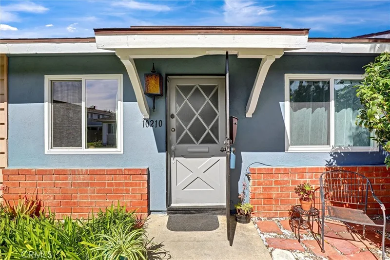 10210 Holburn, Huntington Beach, CA 92646
