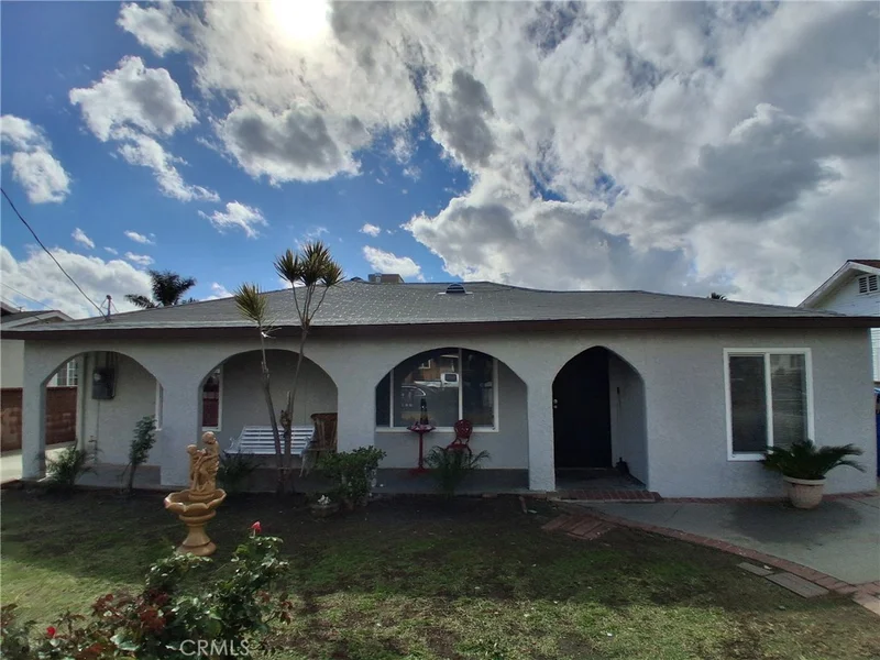 10427 Kewen, Pacoima, CA 91331