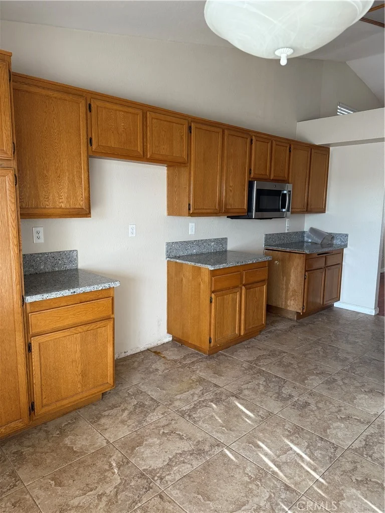 12627 Half Moon Cir photo 2