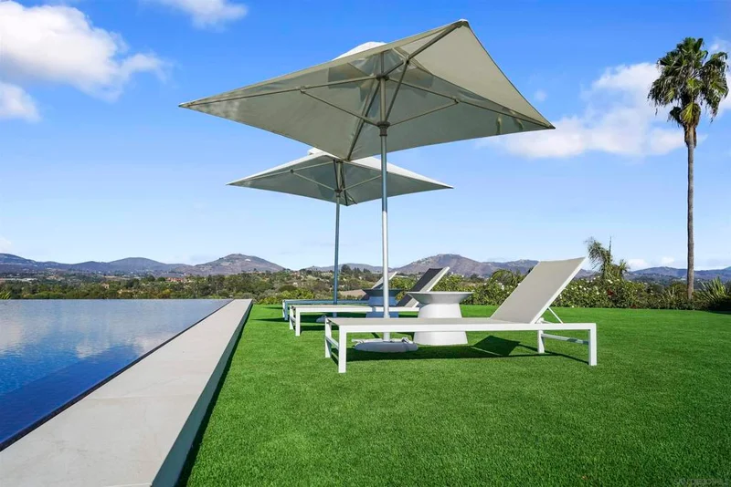 5516 La Crescenta, Rancho Santa Fe, CA 92067