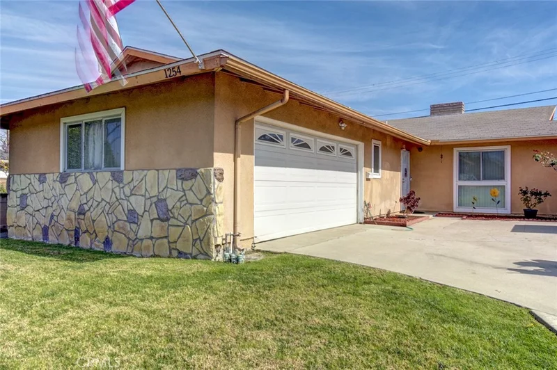 1254 Gilbert, Anaheim, CA 92801