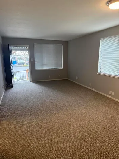 2144 Alvarado St photo 2