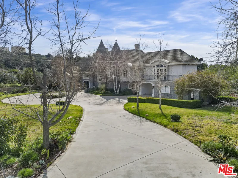 Photo 2 of 22510 La Quilla Drive