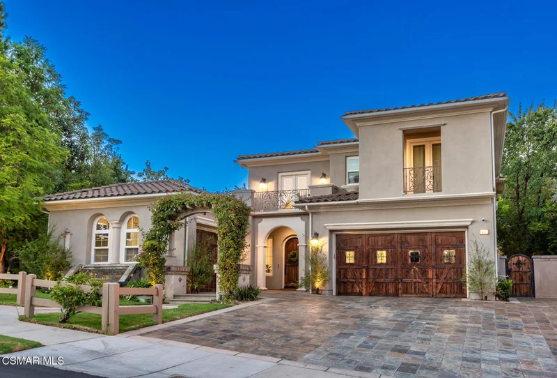 457 Vineyard Drive, Simi Valley, CA 93065