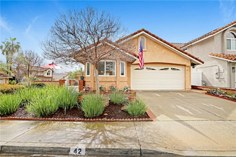 42 Via Zapador, Rancho Santa Margarita, CA 92688