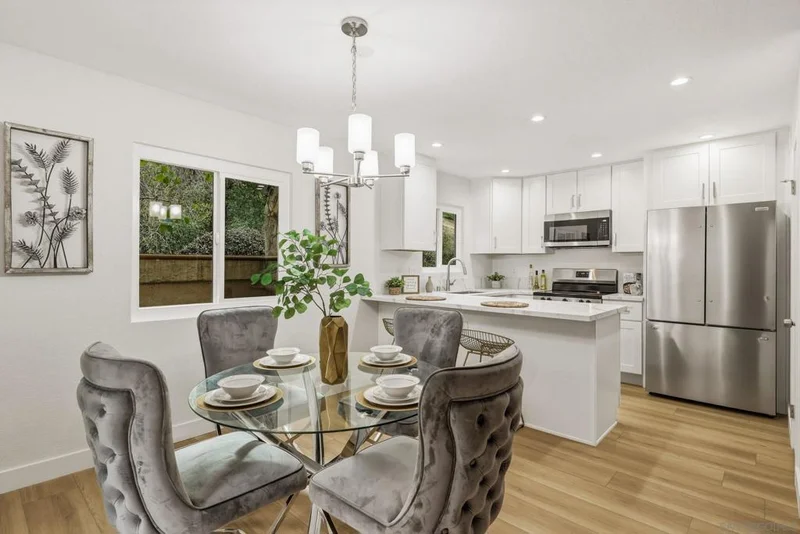 11219 Avenida De Los Lobos E, San Diego, CA 92127