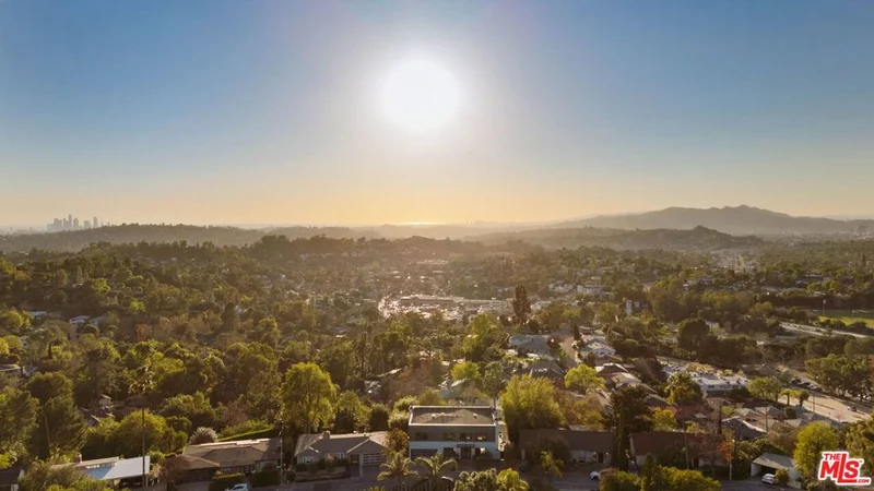 105 Sequoia Drive, Pasadena, CA 91105