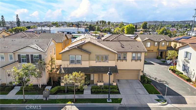 302 E Bridenbecker Avenue, La Habra, CA 90631