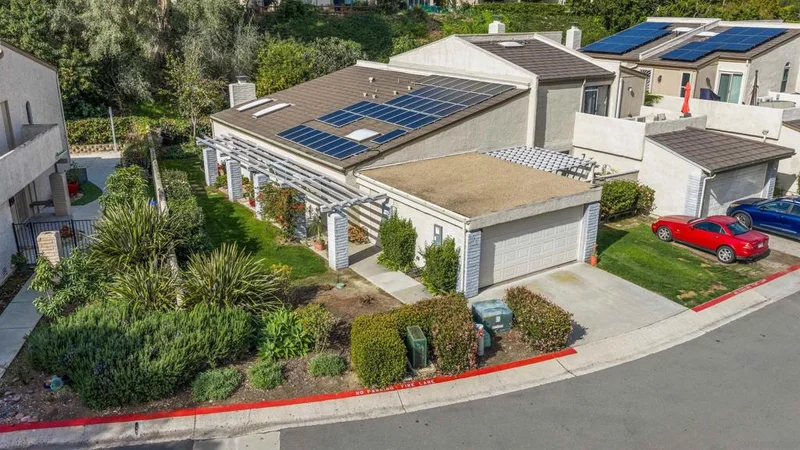 8770 Caminito Sueno, La Jolla, CA 92037