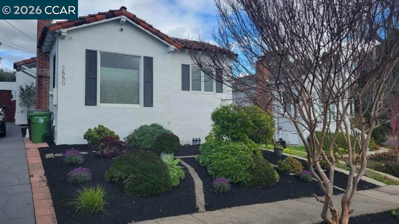 2550 Carmel St, Oakland, CA 94602