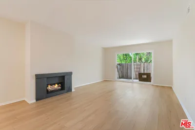 6475 Kanan Dume Road photo 2