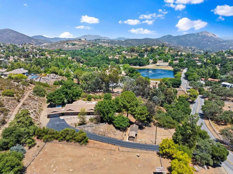 2686 Via Viejas, Alpine, CA 91901