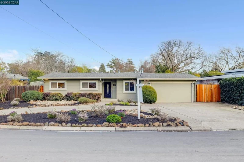 1807 Magnolia Way