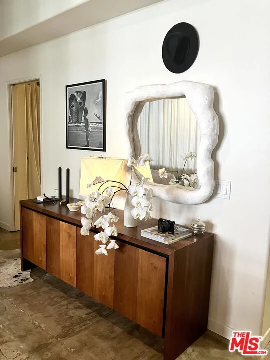 Interior 3