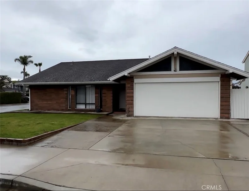 5622 Ridgebury, Huntington Beach, CA 92649