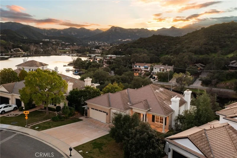 238 Lake Sherwood Drive
