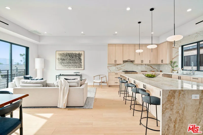 11653 Missouri Avenue, Los Angeles, CA 90025