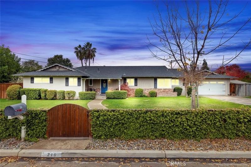 216 W San Ramon Avenue, Fresno, CA 93704