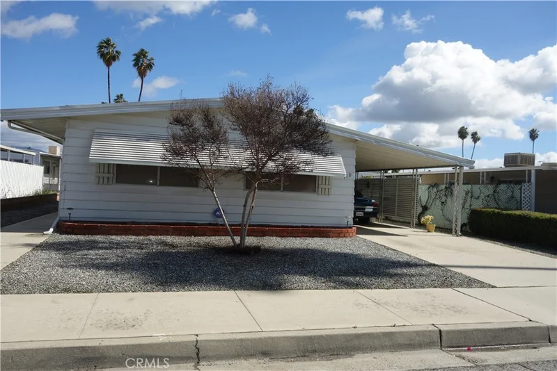 770 S Lyon, Hemet, CA 92543