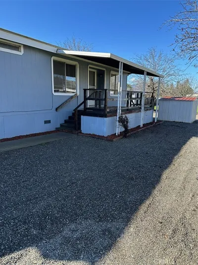 13925 Walnut photo 2