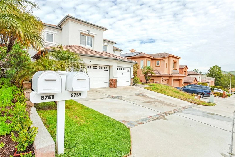 8755 E Garden View, Anaheim, CA 92808