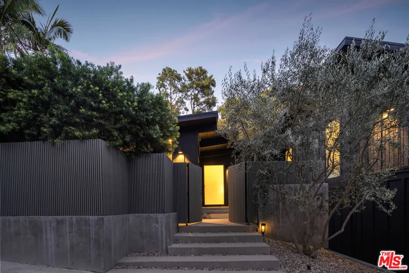 2538 Greenvalley Road, Los Angeles, CA 90046