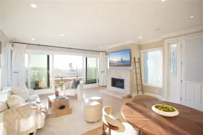 2712 W Oceanfront photo 2