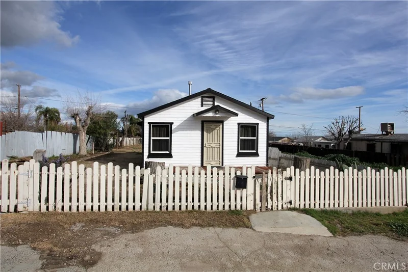 126 Maricopa, Taft, CA 93268