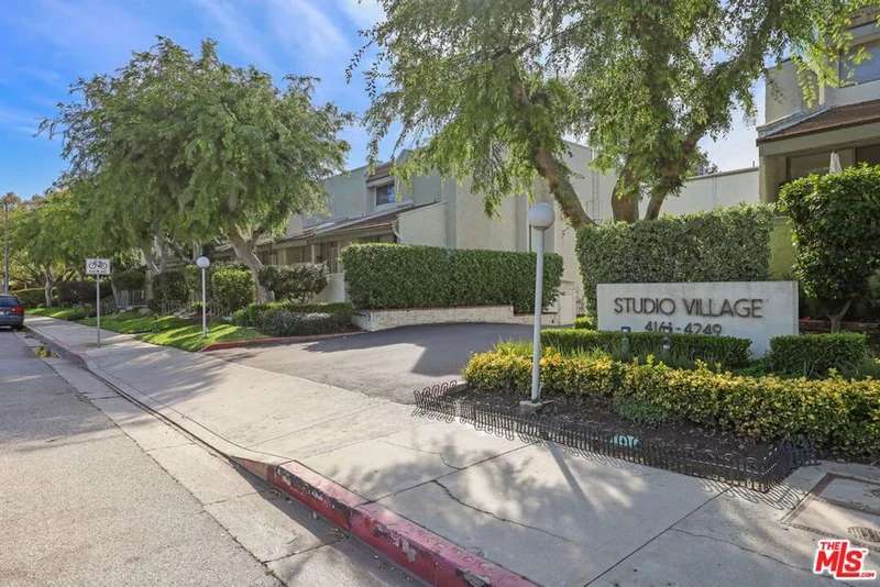 4201 Colfax Avenue B, Studio City, CA 91604