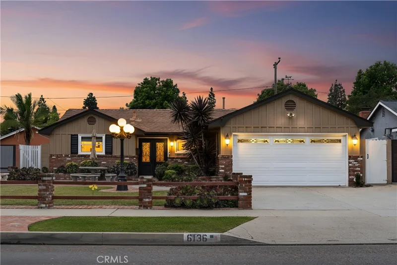 6136 E Rosebay, Long Beach, CA 90808