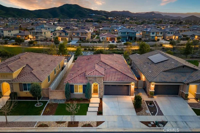 29807 Saddle Ranch Place, Menifee, CA 92584