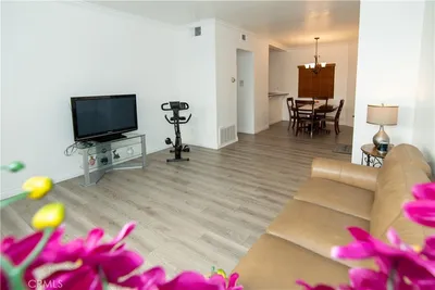 7632 Topanga Canyon 117 photo 2
