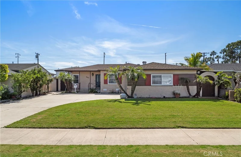 7802 Darwin, Midway City, CA 92655