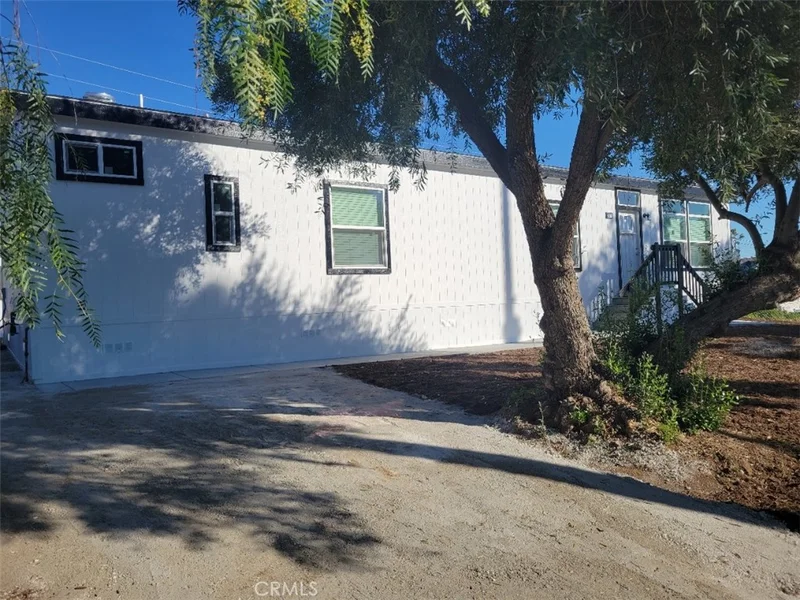 22738 La More, Perris, CA 92570