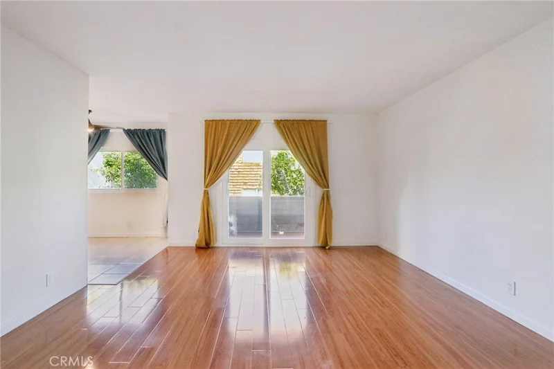 Photo 2 of 5400 Newcastle Avenue 70
