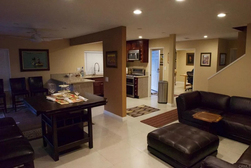 411 Windjammer Cir photo 2