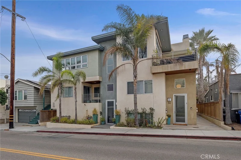 516 8th Street, Hermosa Beach, CA 90254