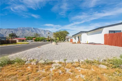 1840 E Joyce photo 2