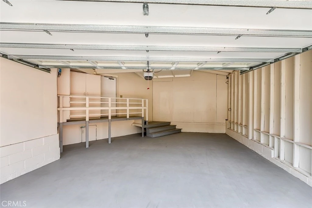 Interior 4