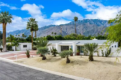 2303 N Magnolia photo 2