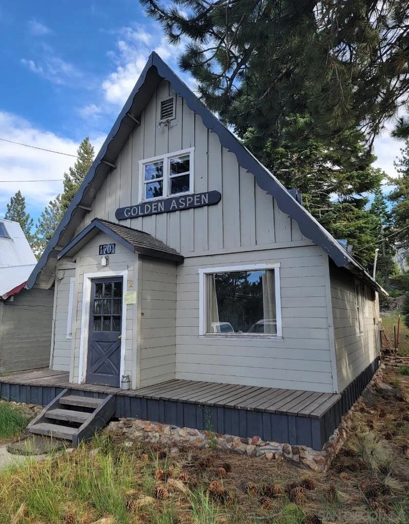 1701 Old Mammoth Rd 2