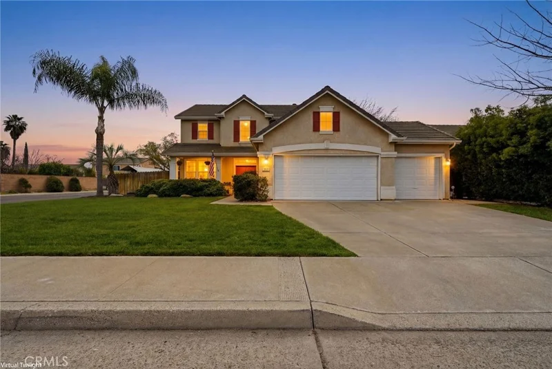 903 W Sandstone Court, Hanford, CA 93230