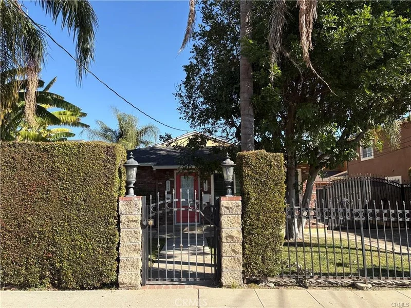 414 NE Linda Rosa Ave 416, Pasadena, CA 91107
