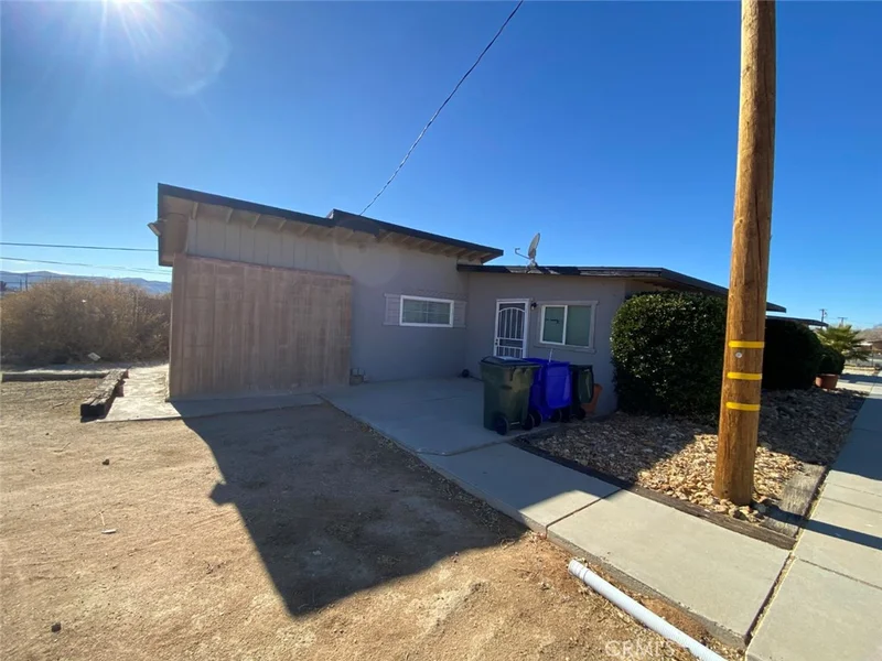 13193 Navajo 3 photo 2