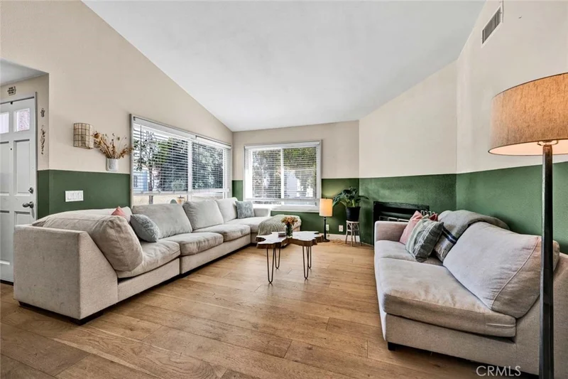 429 Deerfield, Irvine, CA 92606