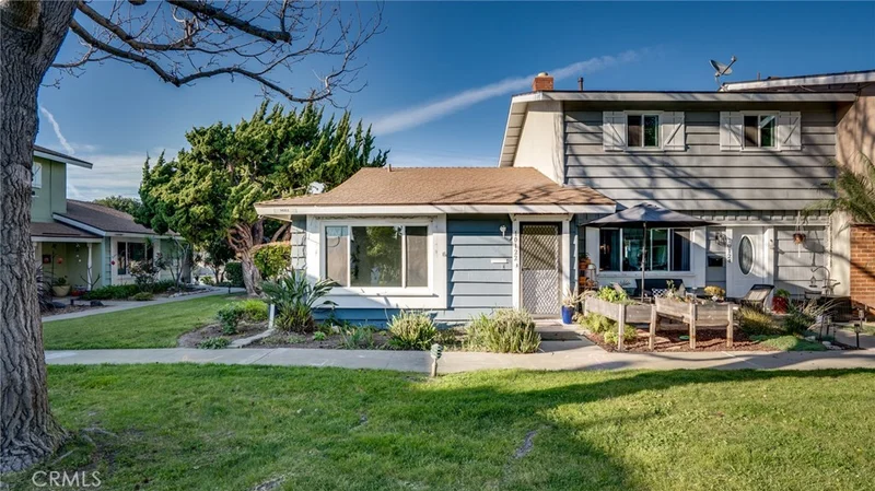 10122 Hull Drive, Huntington Beach, CA 92646