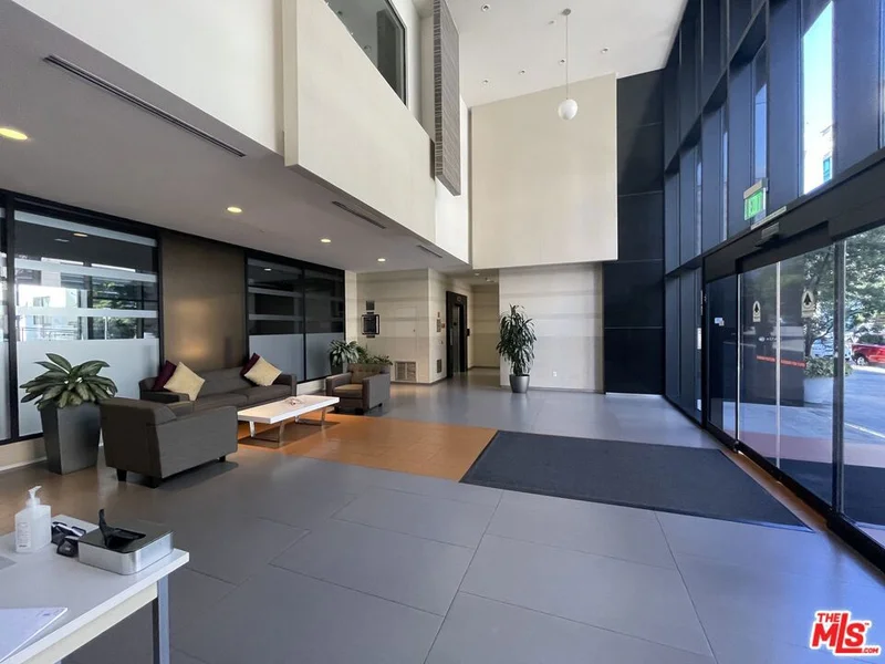 1234 Wilshire Boulevard 235 photo 2